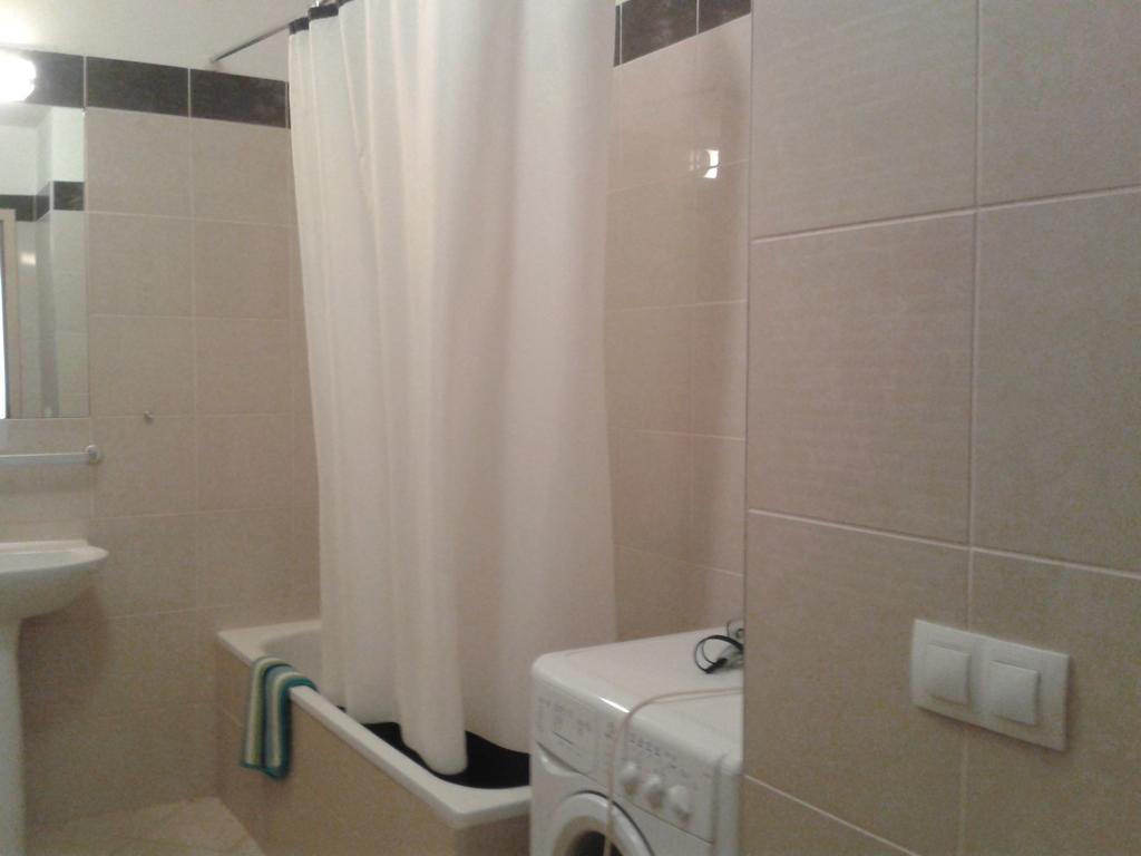 Gozsdu Suite Apartment Budapest Esterno foto