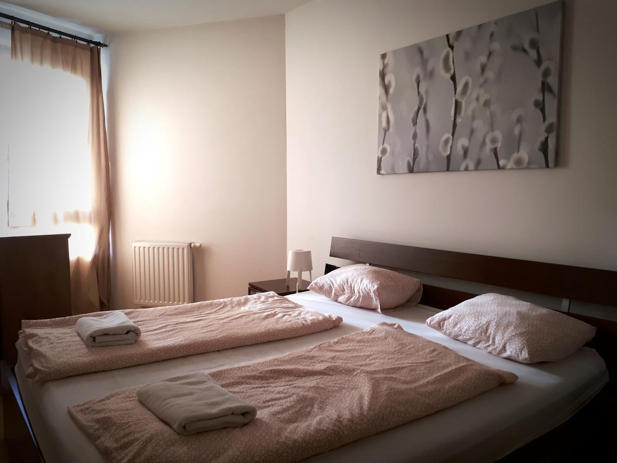 Gozsdu Suite Apartment Budapest Esterno foto